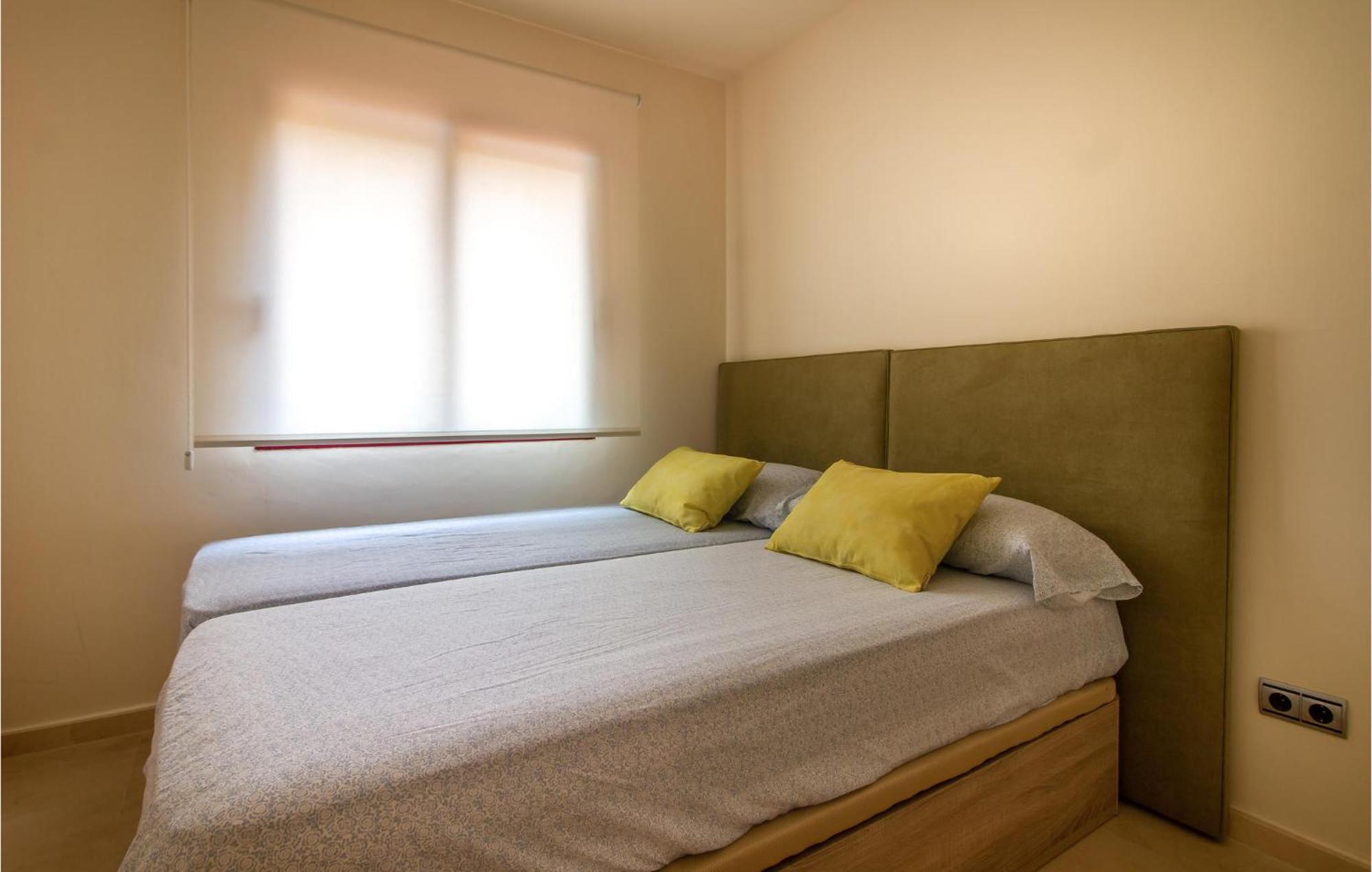 Lovely Apartment In Los Alcazares With Kitchen מראה חיצוני תמונה