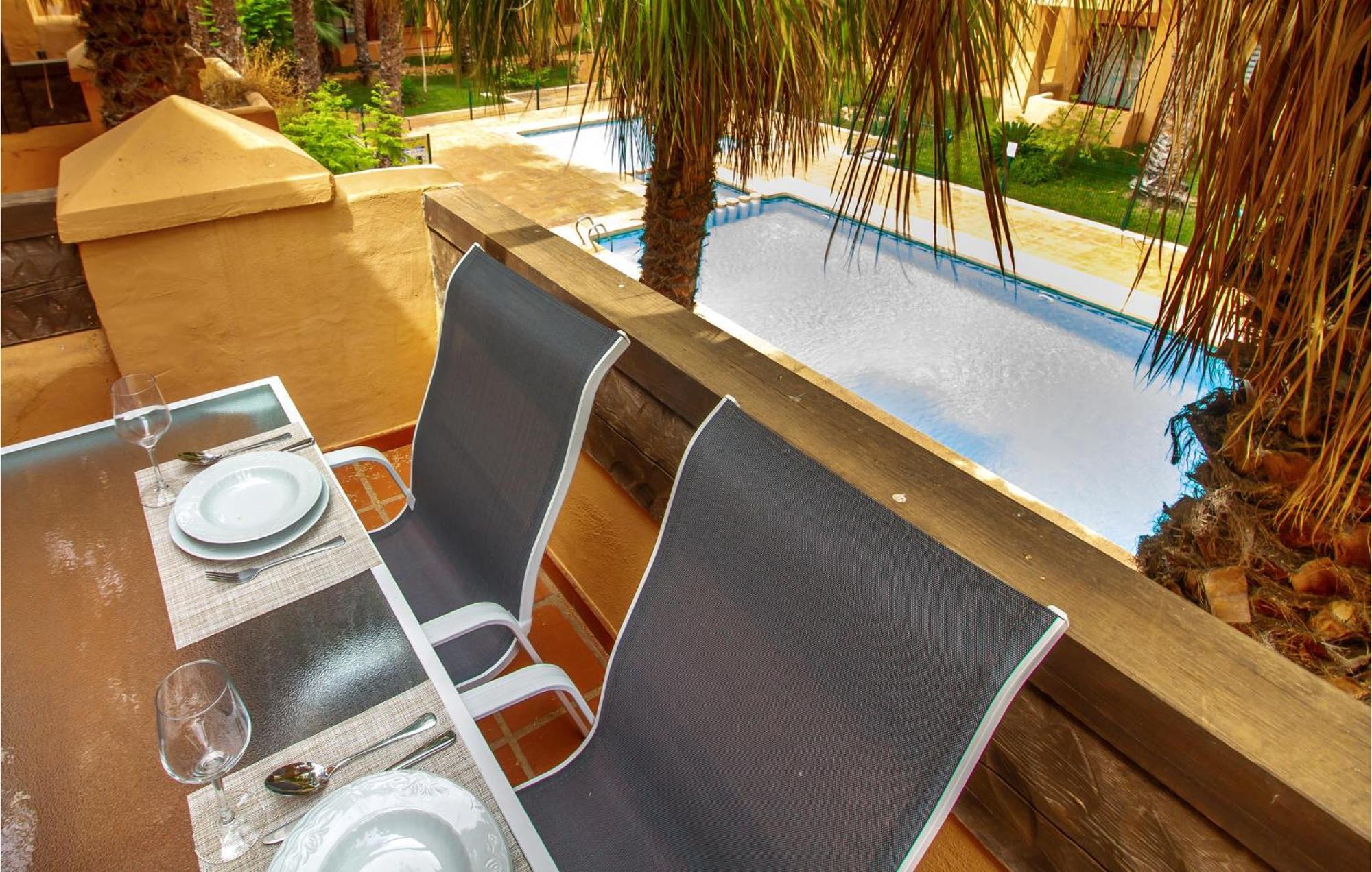 Lovely Apartment In Los Alcazares With Kitchen מראה חיצוני תמונה