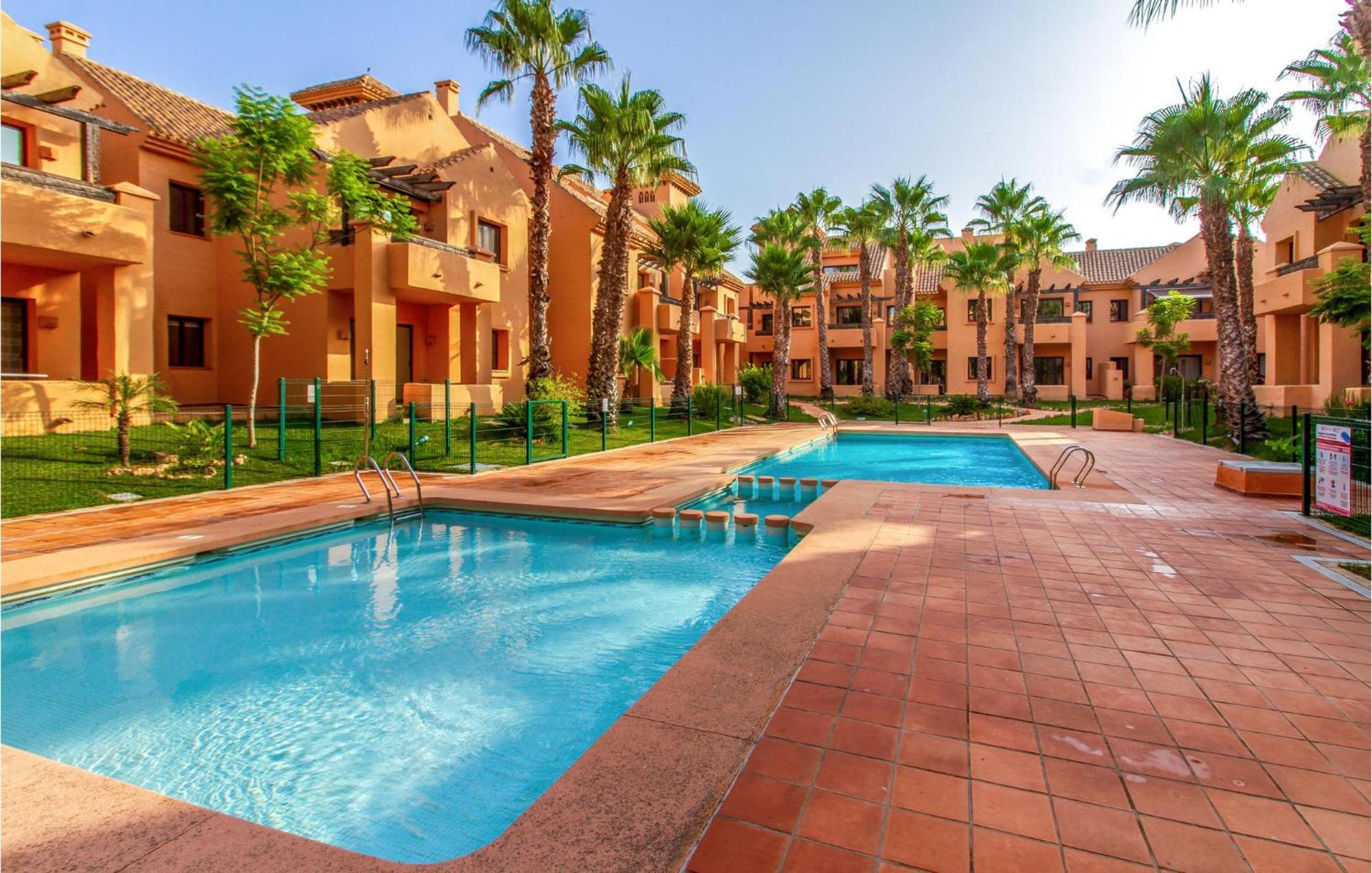 Lovely Apartment In Los Alcazares With Kitchen מראה חיצוני תמונה