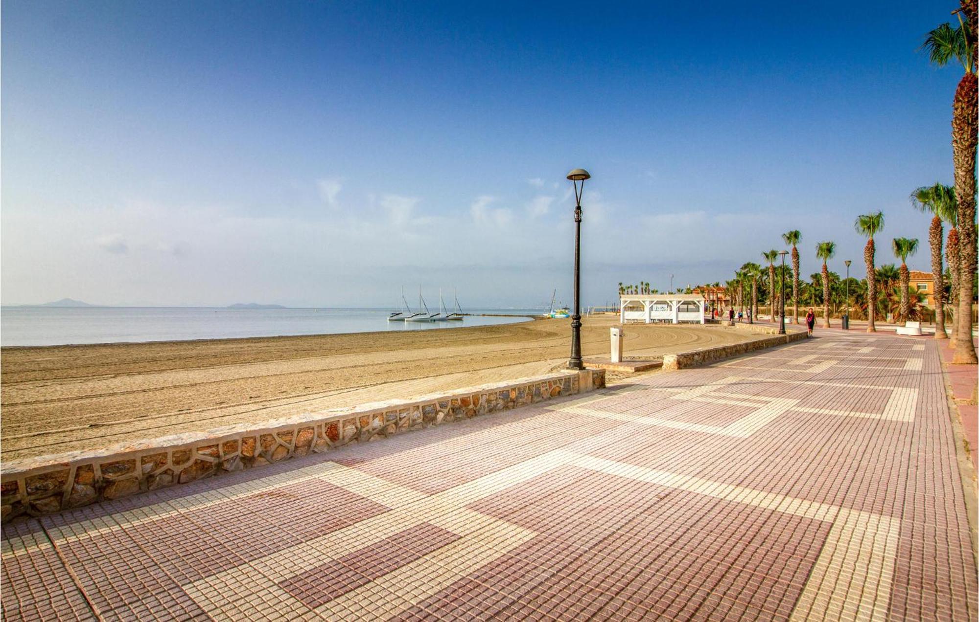 Lovely Apartment In Los Alcazares With Kitchen מראה חיצוני תמונה