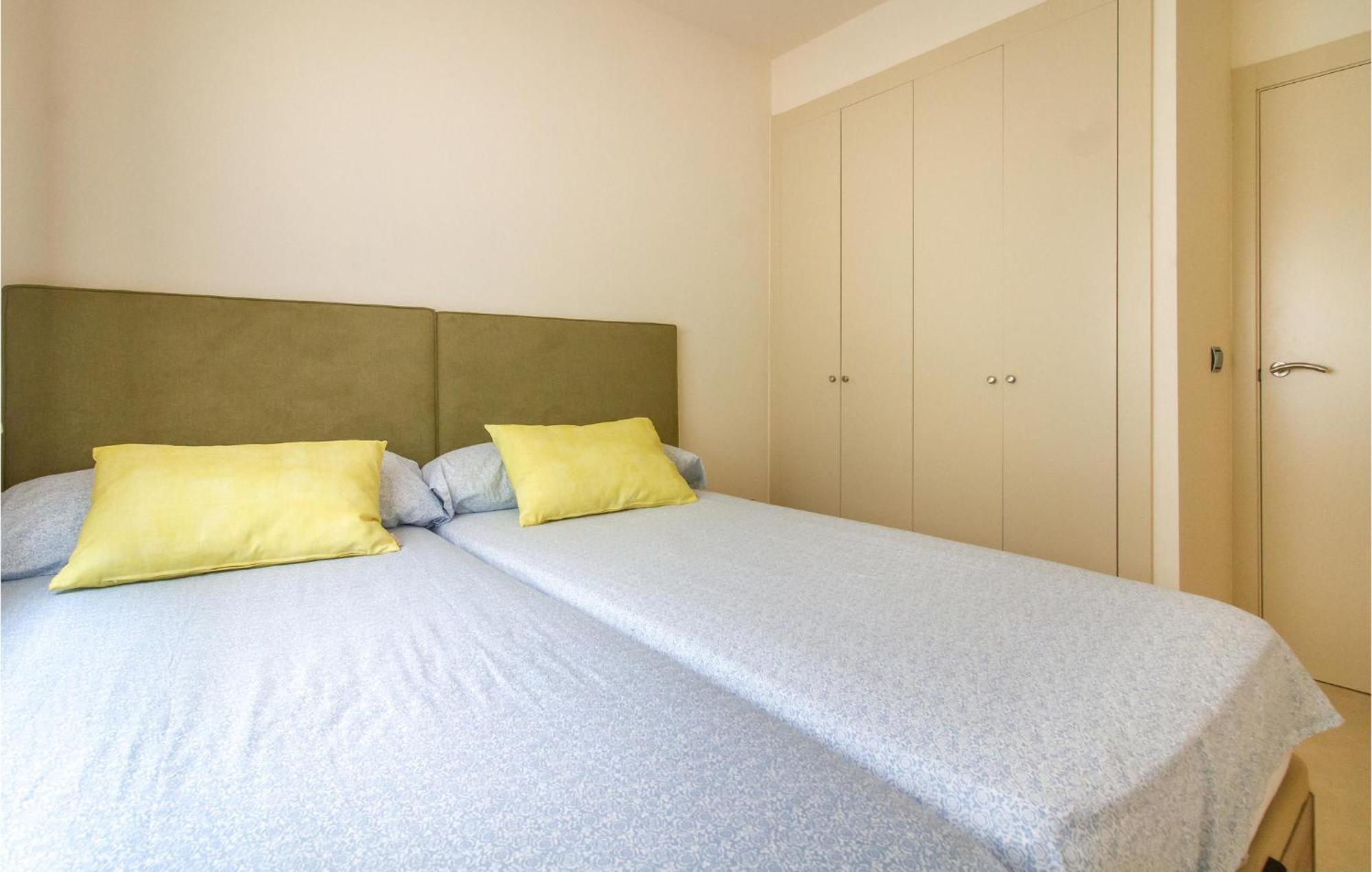 Lovely Apartment In Los Alcazares With Kitchen מראה חיצוני תמונה